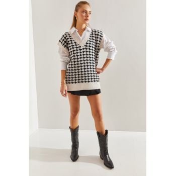 Vesta cu model houndstooth si decolteu in V