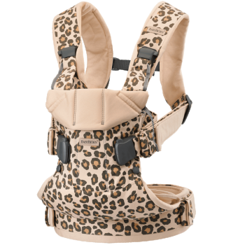 BabyBjorn - Marsupiu anatomic One, cu pozitii multiple de purtare Beige/Leopard Bumbac - Editie Limitata