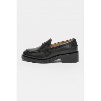 Pantofi loafer de piele cu logo metalic discret Iryna