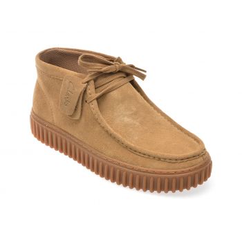 Ghete casual CLARKS maro, TORHHI, din piele intoarsa