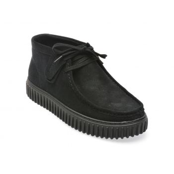 Ghete casual CLARKS negre, TORHHI, din piele intoarsa