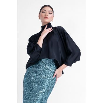 Bluza neagra asimetrica cu guler si nasturi