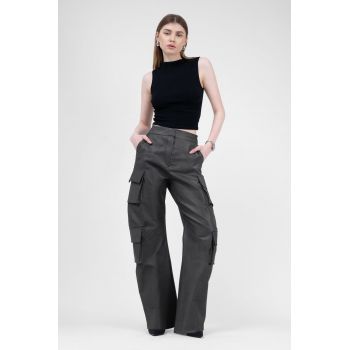 Pantaloni cargo negri din denim cu buzunare