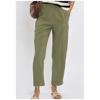 Pantaloni crop cu buzunare laterale