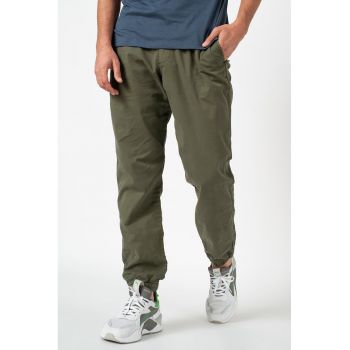 Pantaloni jogger slim fit de panza cu GapFlec