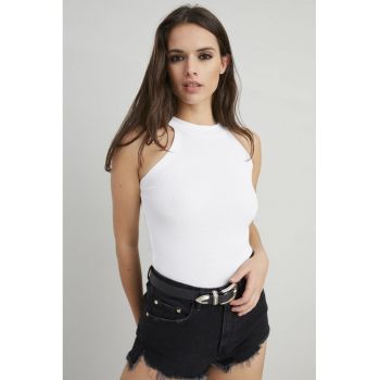 Top slim fit cu decolteu halter