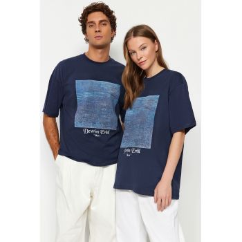 Tricou unisex cu imprimeu grafic