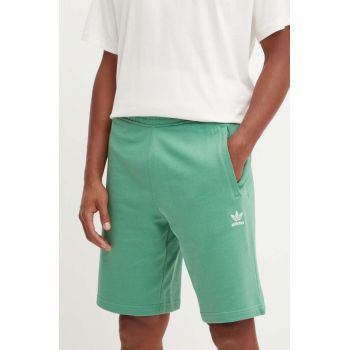 adidas Originals pantaloni scurti din bumbac culoarea verde, IY8519