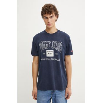 Tommy Jeans tricou din bumbac barbati, culoarea albastru marin, cu imprimeu, DM0DM19198