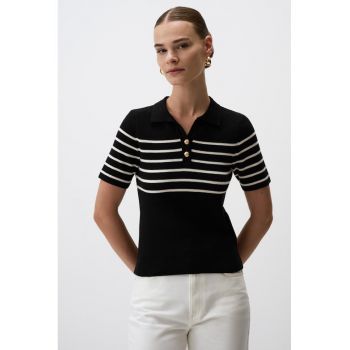 Tricou polo din tricot