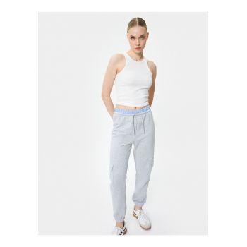 Pantaloni cargo de trening cu croiala conica