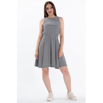 Rochie mini in dungi evazata