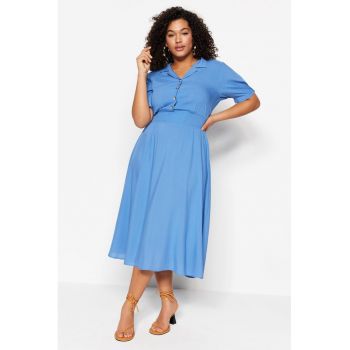 Rochie plus size midi evazata cu revere decupate