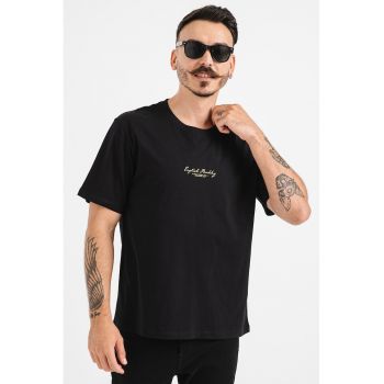 Tricou cu decolteu la baza gatului si imprimeu