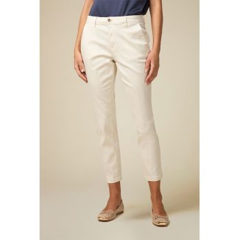 Pantaloni crop cu talie medie