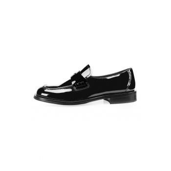 Pantofi loafer de piele lacuita