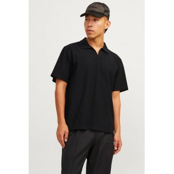 Tricou polo lejer cu striatii