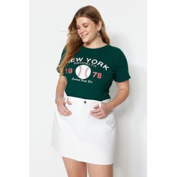 Tricou cu imprimeu grafic si text