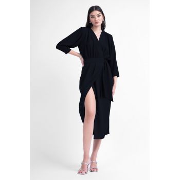 Rochie midi neagra cu bust bluzat si cordon in talie