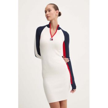 Tommy Jeans rochie culoarea bej, mini, mulata, DW0DW18701