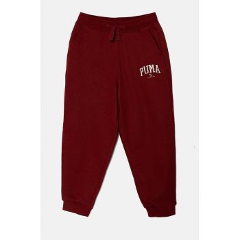 Puma pantaloni de trening pentru copii SQUAD Sweatpants culoarea bordo, cu imprimeu, 681781