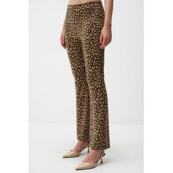 Pantaloni slim fit cu animal print