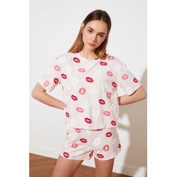 Pijama cu pantaloni scurti cu model cu buze