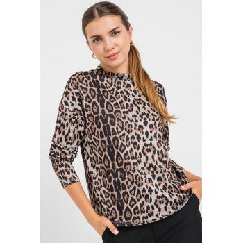 Pulover cu model animal print Tonsy