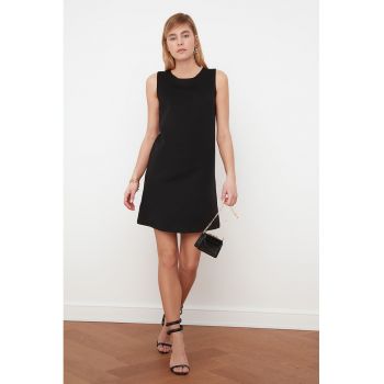 Rochie mini cu croiala dreapta