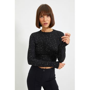 Bluza crop cu decolteu la baza gatului