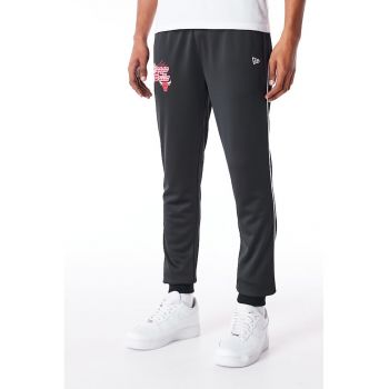 Pantaloni de trening cu logo NBA Script