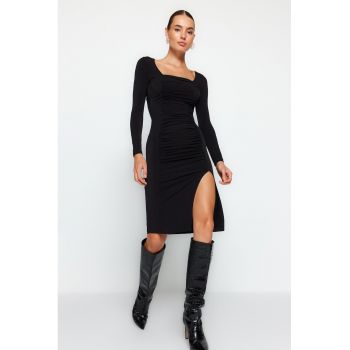 Rochie bodycon cu decolteu patrat