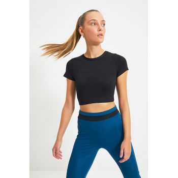 Tricou crop cu decolteu la baza gatului