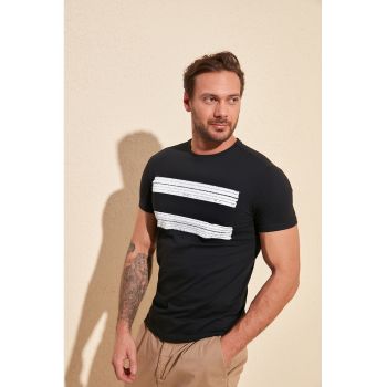 Tricou slim fit cu decolteu la baza gatului