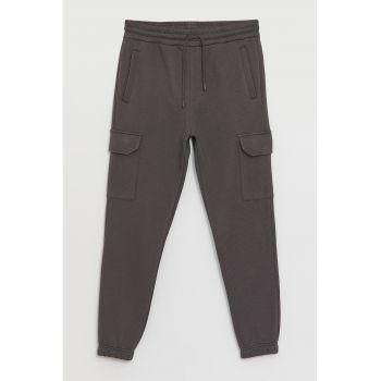 Pantaloni de trening din amestec de bumbac cu buzunare cu clapa