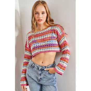 Pulover crop cu model perforat