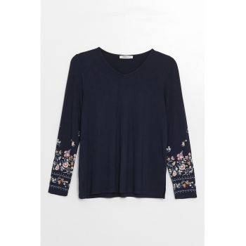 Bluza cu decolteu in V si imprimeu floral