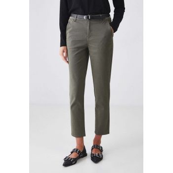 Medicine pantaloni femei, culoarea verde, fason chinos, medium waist