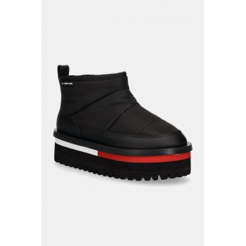 Tommy Jeans cizme de iarna TJW NYLON FLATFORM BOOT WL culoarea negru, EN0EN02689