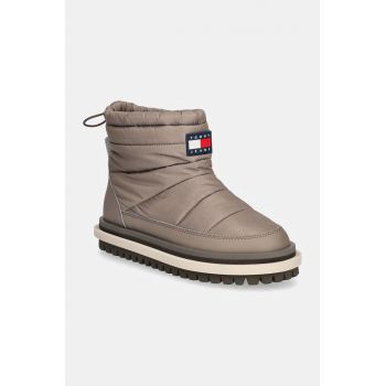 Tommy Jeans cizme de iarna TJW PADDED FLAT BOOT WL culoarea bej, EN0EN02725