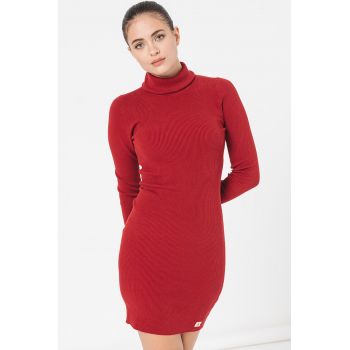 Rochie slim fit cu guler inalt