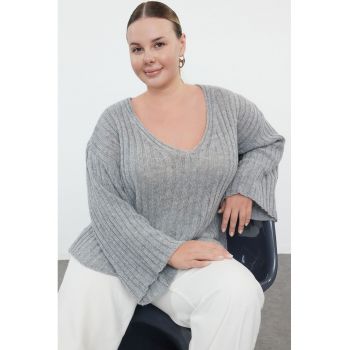 Pulover plus size cu decolteu in V