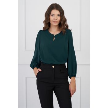 Bluza DY Fashion verde inchis si nasture la decolteu