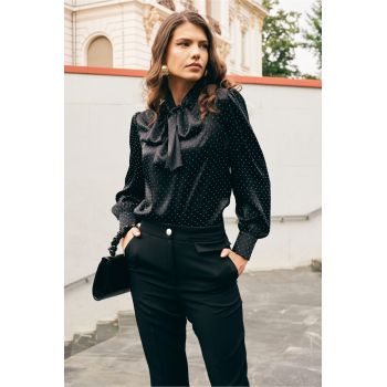 Bluza DY Fashion neagra cu strasuri si guler tip esarfa