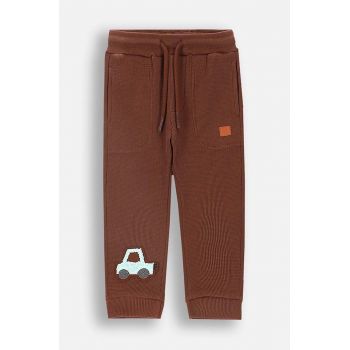 Coccodrillo pantaloni de trening pentru copii culoarea maro, cu imprimeu, MY WAY BOY NEWBORN