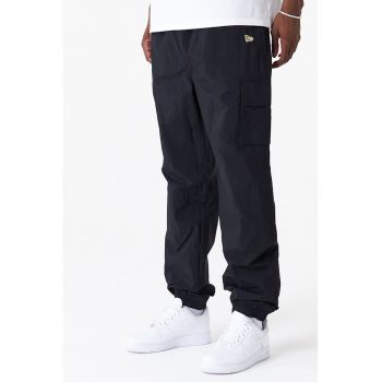 Pantaloni sport cargo cu talie ajustabila