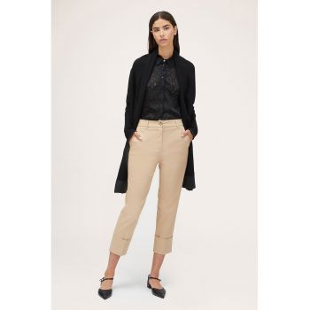 Pantaloni crop cu buzunare laterale