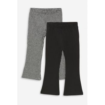 Set de pantaloni evazati cu model si uni - 2 piese