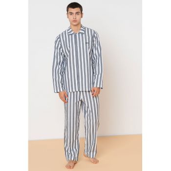 Pijama de bumbac in dungi