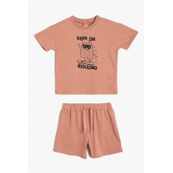 Set de tricou cu imprimeu si pantaloni scurti